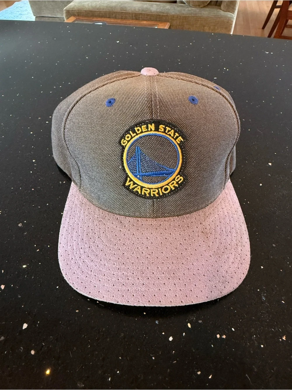 Golden State Warriors Logo Snapback Hat — Gray and Light Purple
